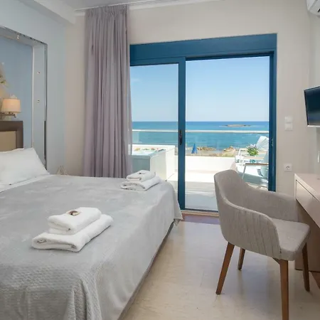 Aparthotel Pyrgos